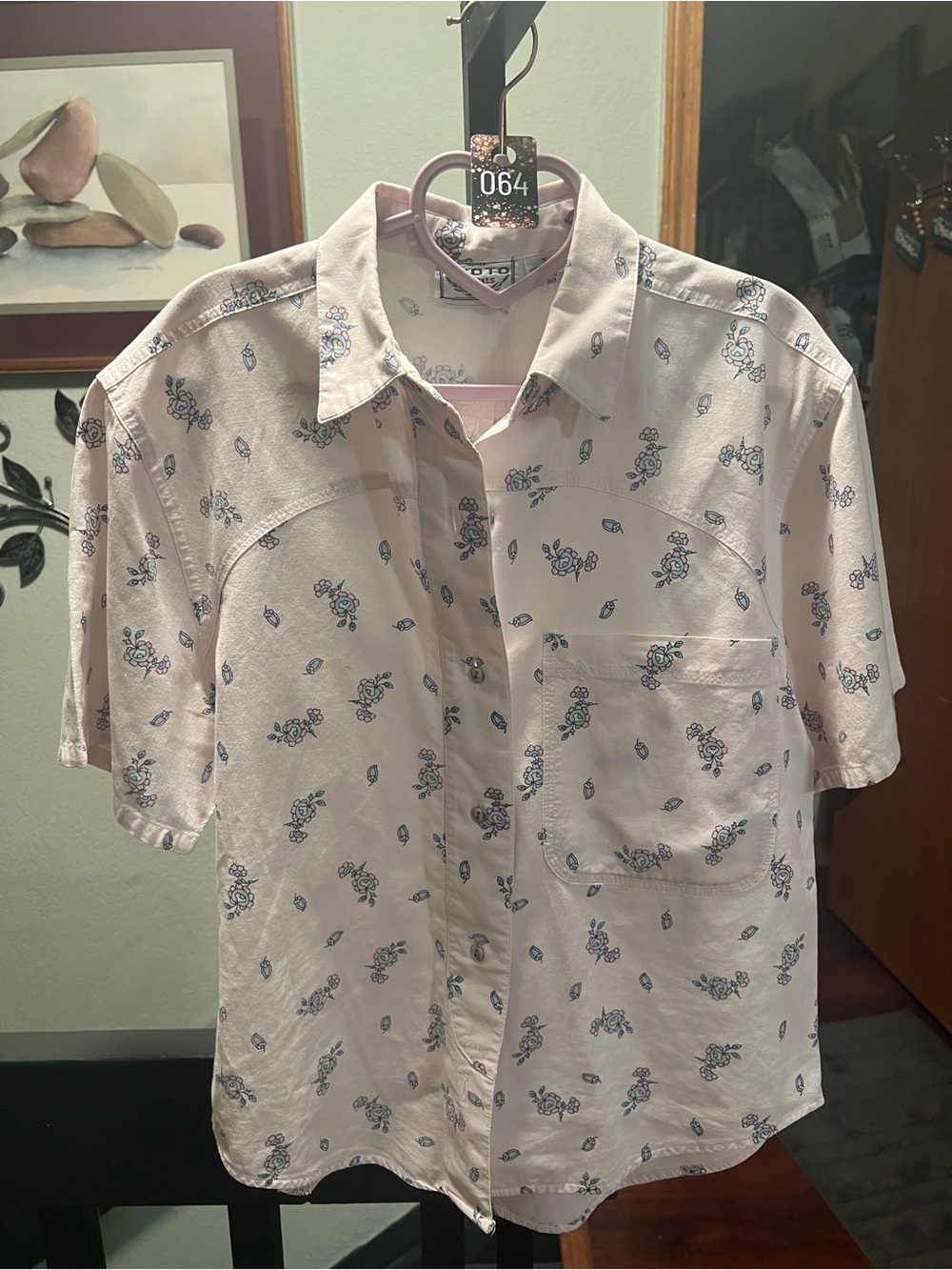 EUC Light Pink Floral Short-Sleeve Button-Down Shirt Size S #064